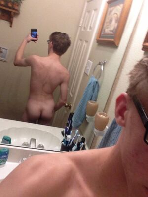 nude selfie fails