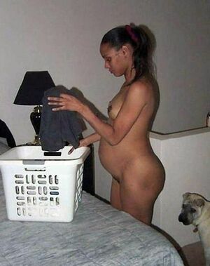 pregnant girlfriend naked